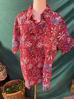Rhea Costa Red Floral-Print Short Sleeve Button Down Shirt